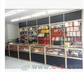 特價(jià)展柜一站式服務(wù) 從香水展示柜到倉儲優(yōu)化的全鏈路解決方案